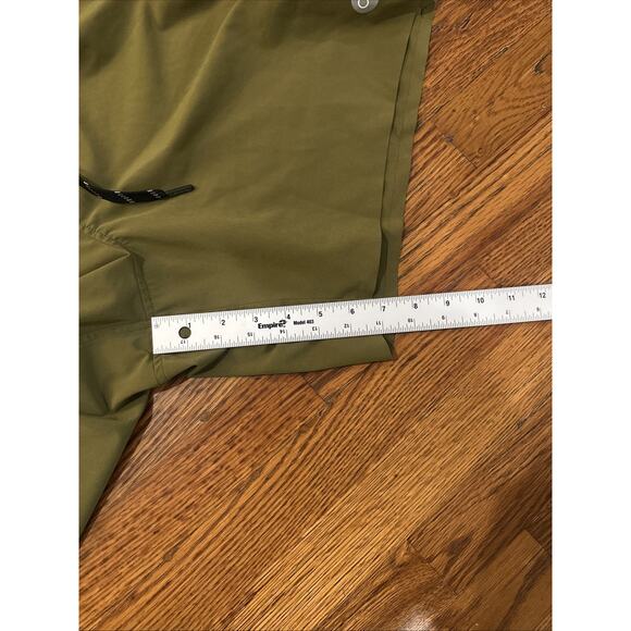 Outerknown Active Shorts XL Olive Green - Picture 12 of 14